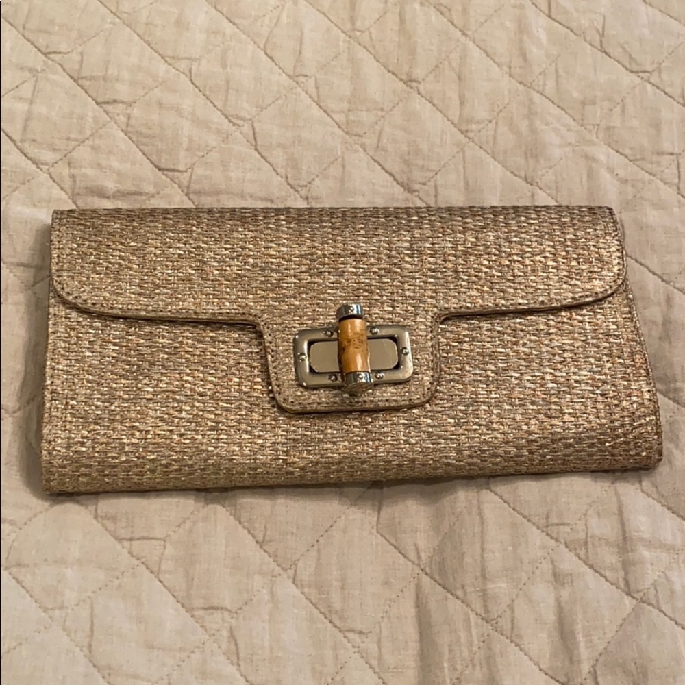 Statement clutch